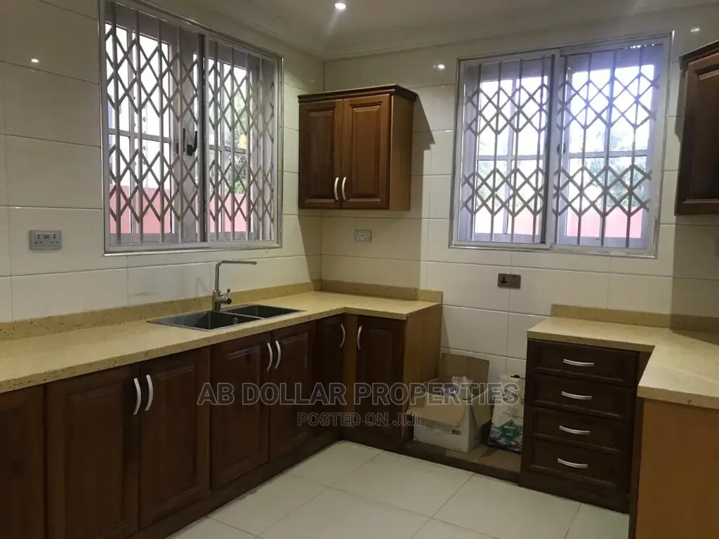 3bdrm House in Spintex for Rent
