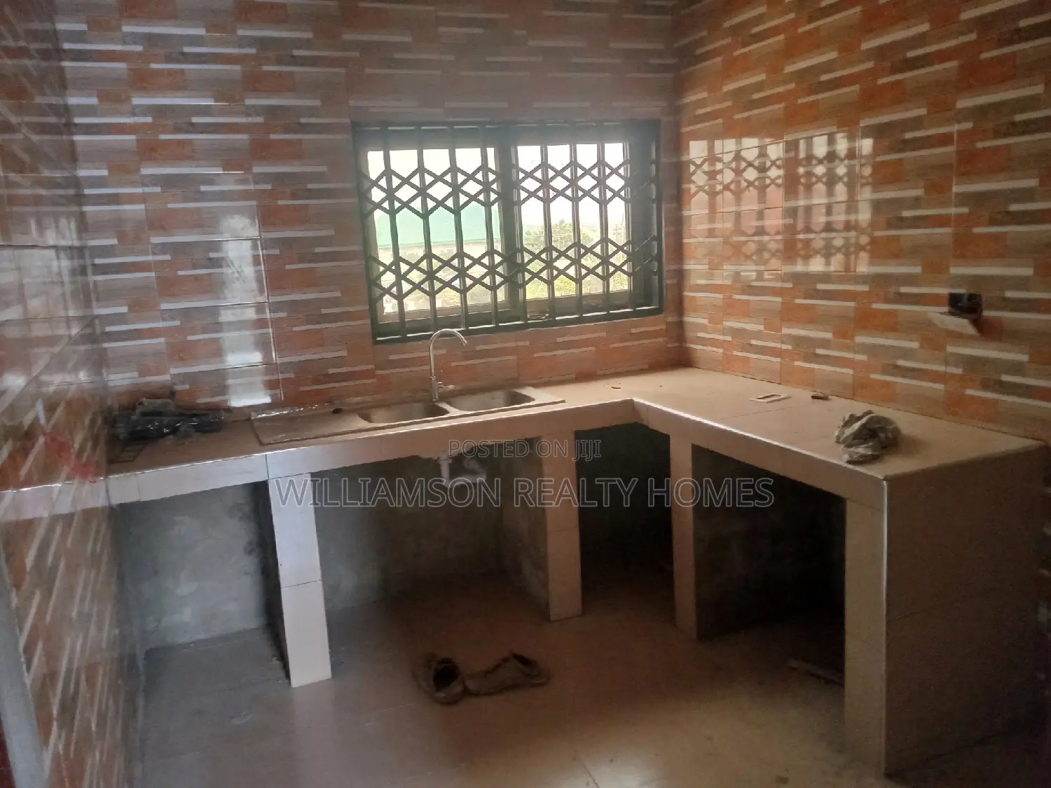 3bdrm Apartment in Community 18, Spintex for rent