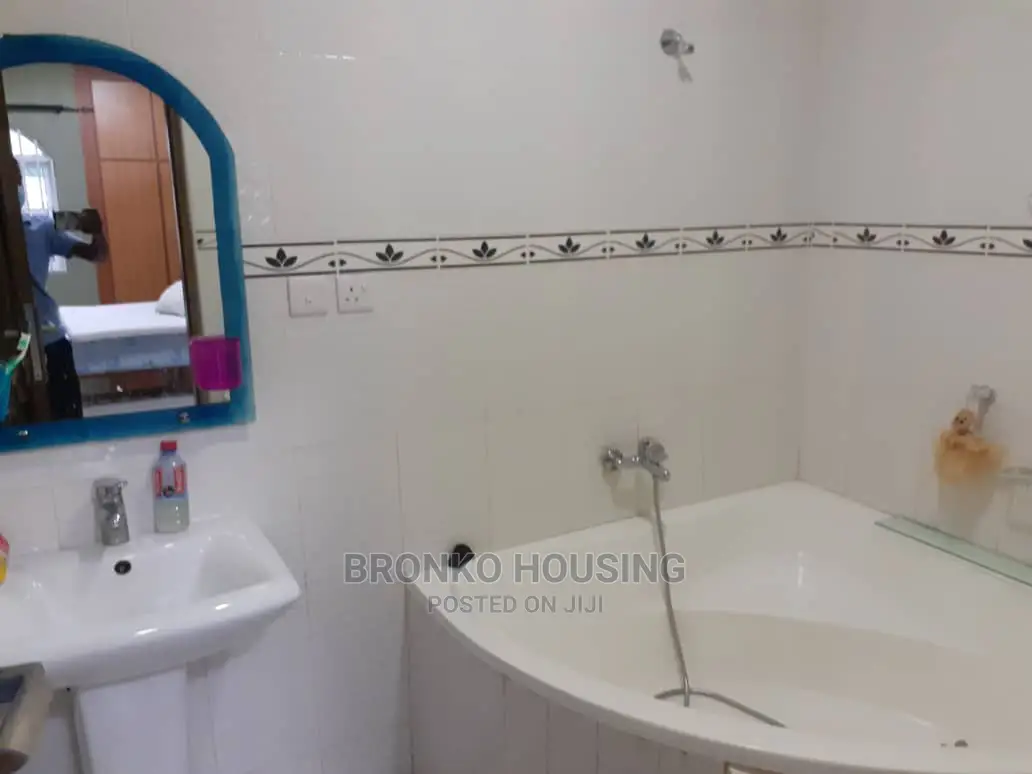 3bdrm House in Bronko Housing, Spintex for rent