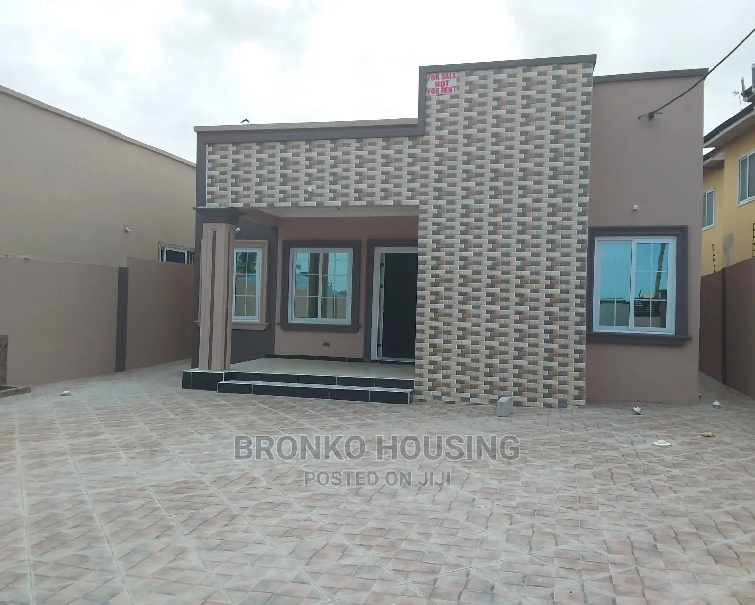 3bdrm House in Bronko Housing, Spintex for sale