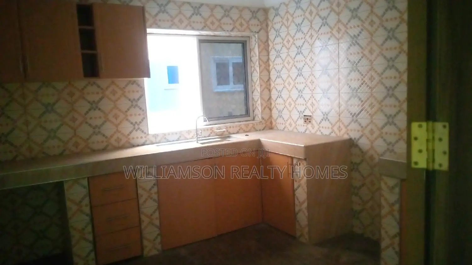 3bdrm Apartment in Community 18, Spintex for rent