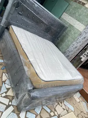 Elegant Queensize Bed With Mattress X