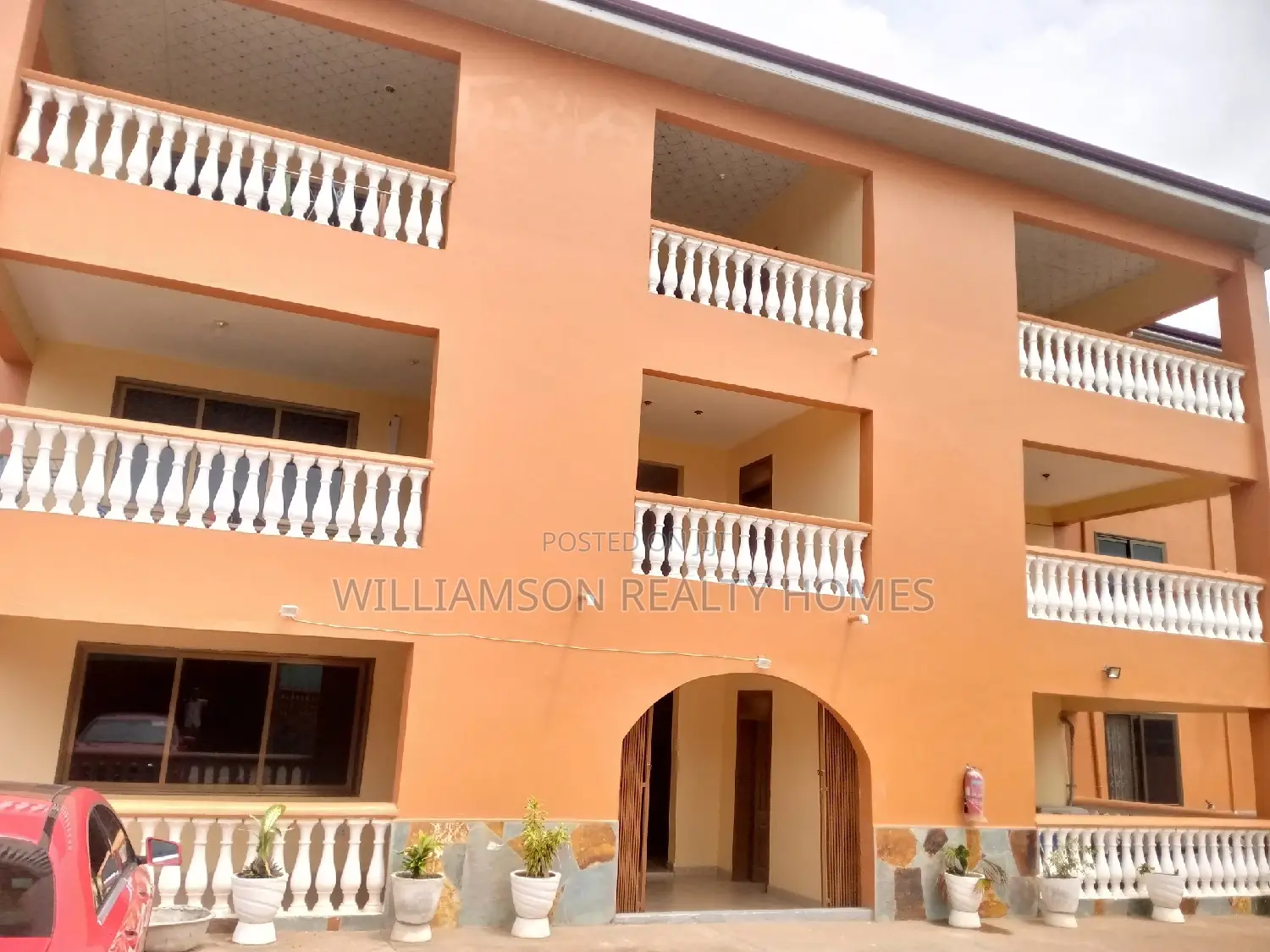 3bdrm Apartment in Community 18, Spintex for rent