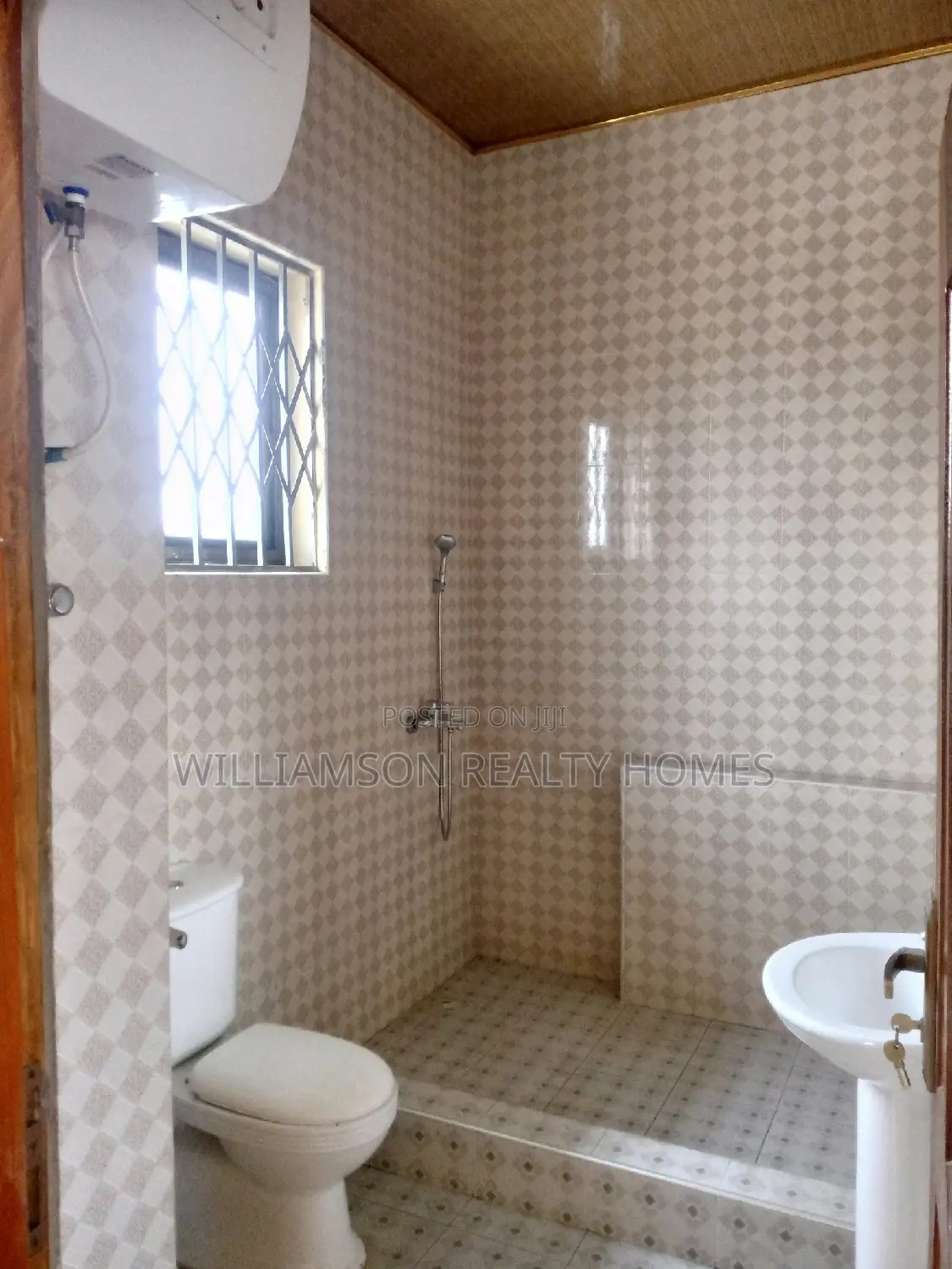 3bdrm Apartment in Community 18, Spintex for rent