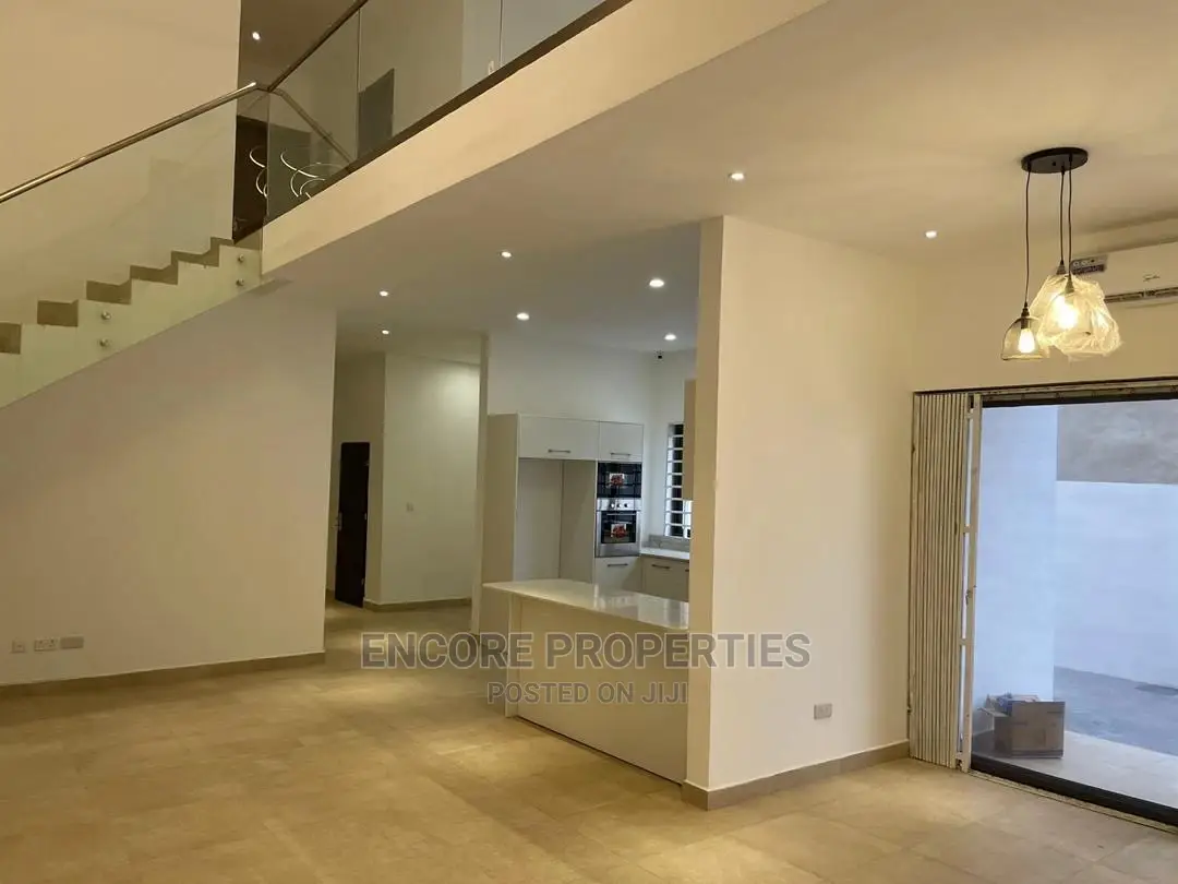 5bdrm House in Sagepropertiesgh.Com, Spintex for sale