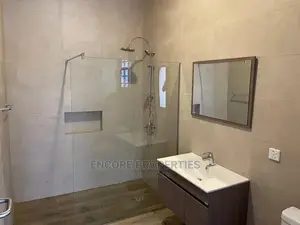 5bdrm House in Sagepropertiesgh.Com, Spintex for sale