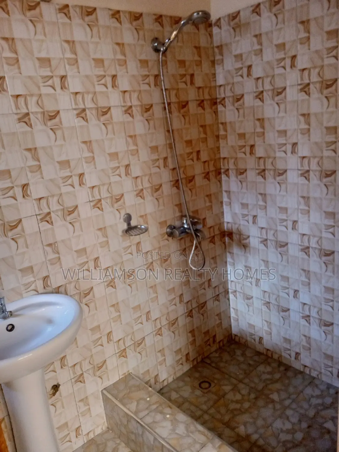 1bdrm Apartment in Hfc Estate, Spintex for rent