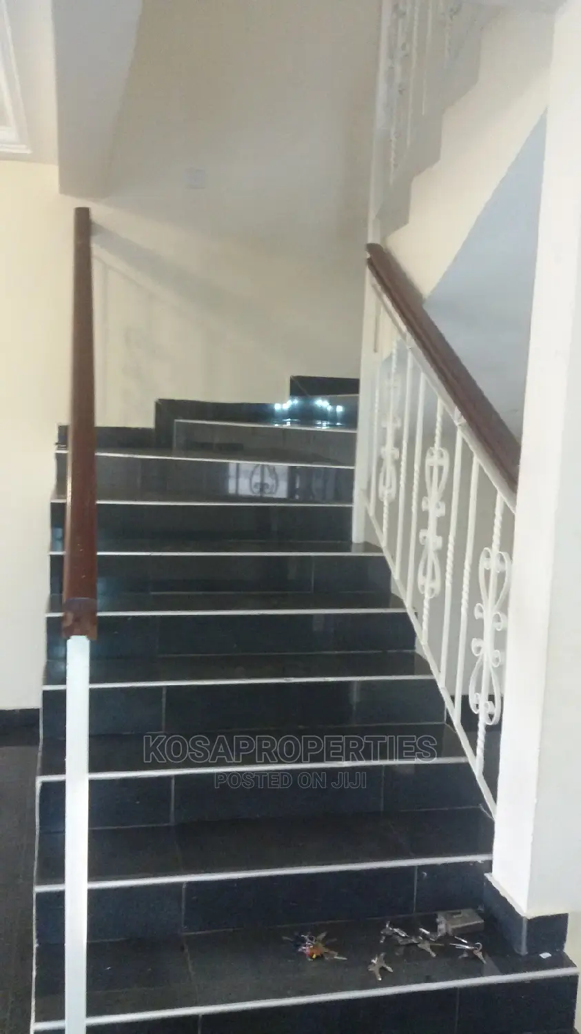 3bdrm House in Adjiriganor for Rent