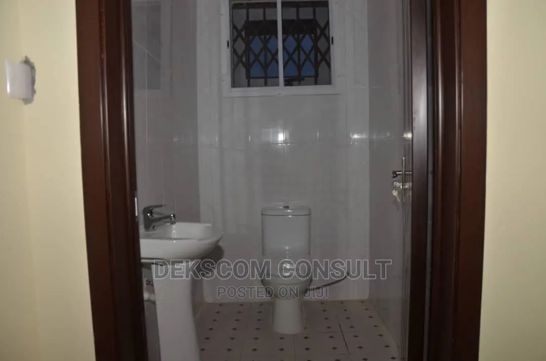 3bdrm House in Adenta for sale