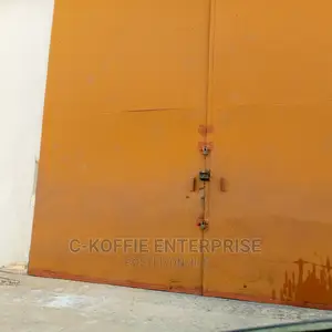 350 SQM Warehouse at Achimota 4 Rent