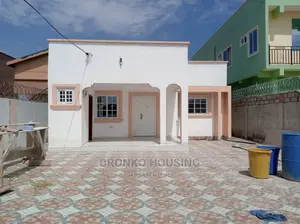 3bdrm House in Bronko Housing, Spintex for rent