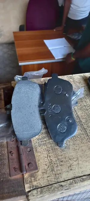 Mercedes Benz C250/C300 Front and Back BRAKE PAD Available