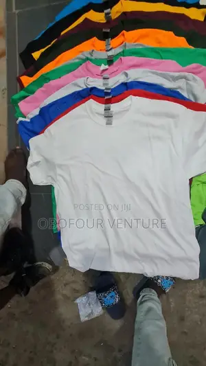 Gildan Round Neck T-Shirts
