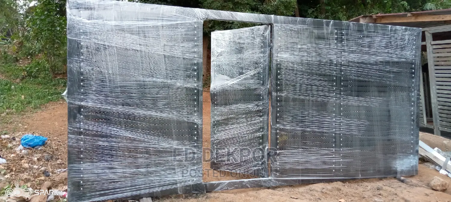 Dekpor Sliding Gate
