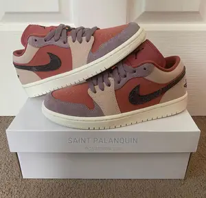 Nike Retro