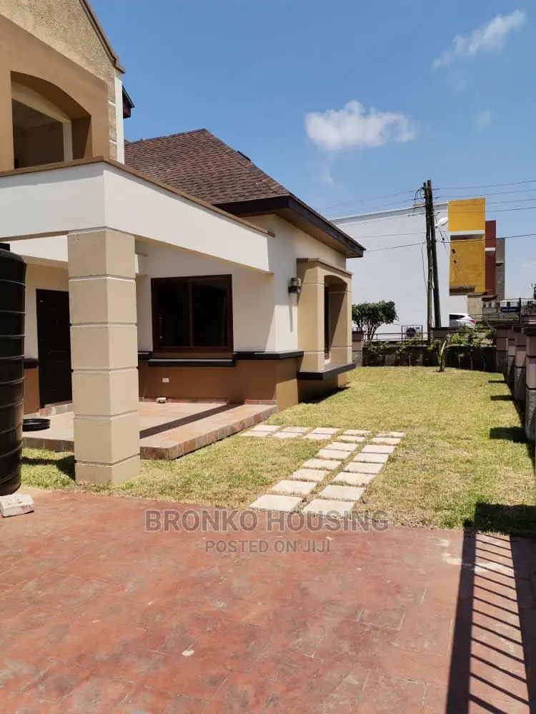 5bdrm House in Bronko Housing, Accra Metropolitan for rent