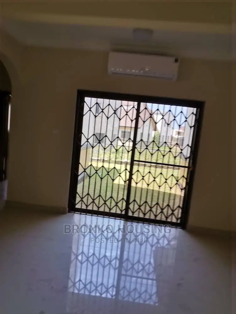 5bdrm House in Bronko Housing, Accra Metropolitan for rent