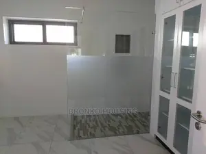 5bdrm House in Bronko Housing, Airport Residential Area for Rent
