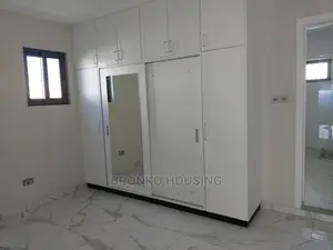 5bdrm House in Bronko Housing, Airport Residential Area for Rent