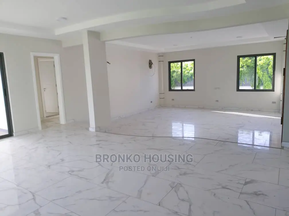 5bdrm House in Bronko Housing, Airport Residential Area for Rent