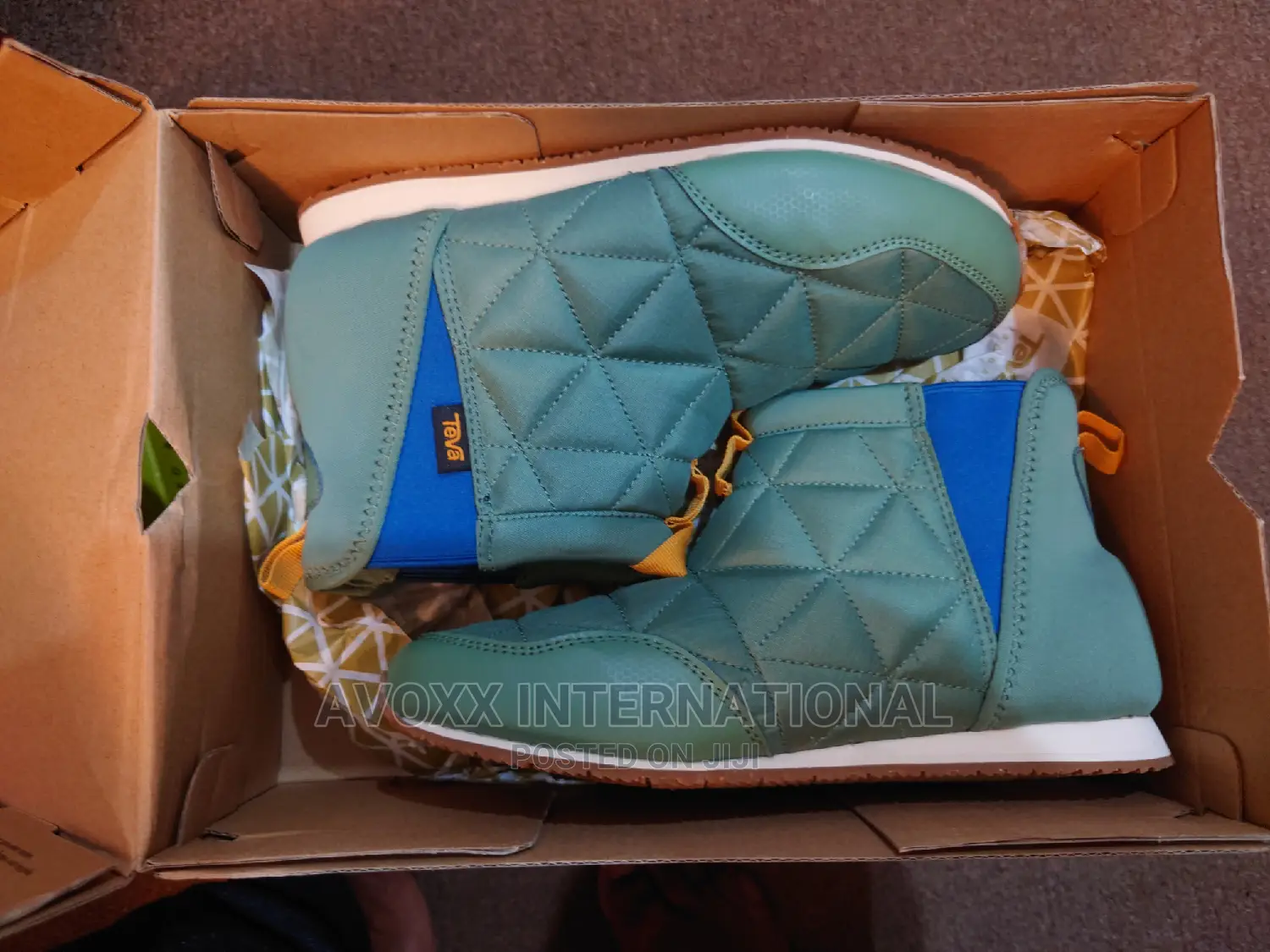 Teva Ember Mid Boots - Size 37 .Geniune
