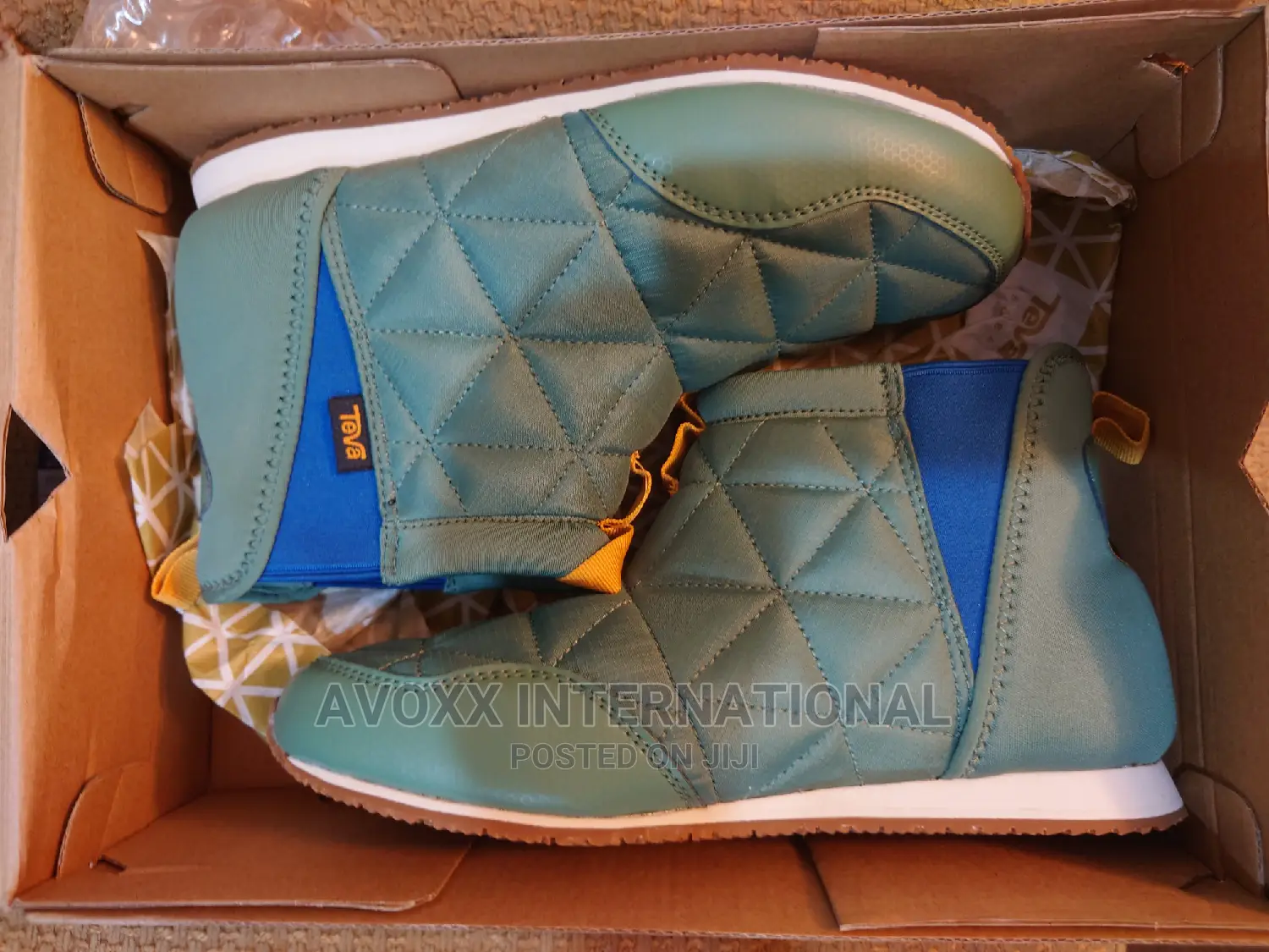 Teva Ember Mid Boots - Size 37 .Geniune