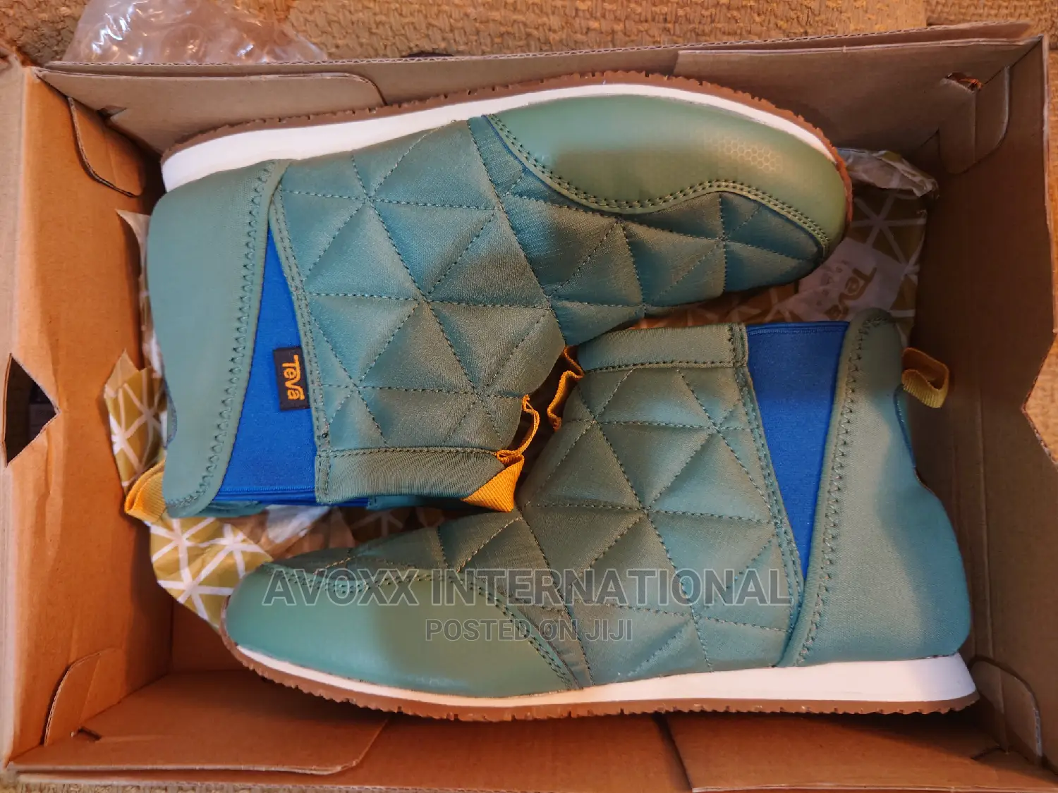 Teva Ember Mid Boots - Size 37 .Geniune
