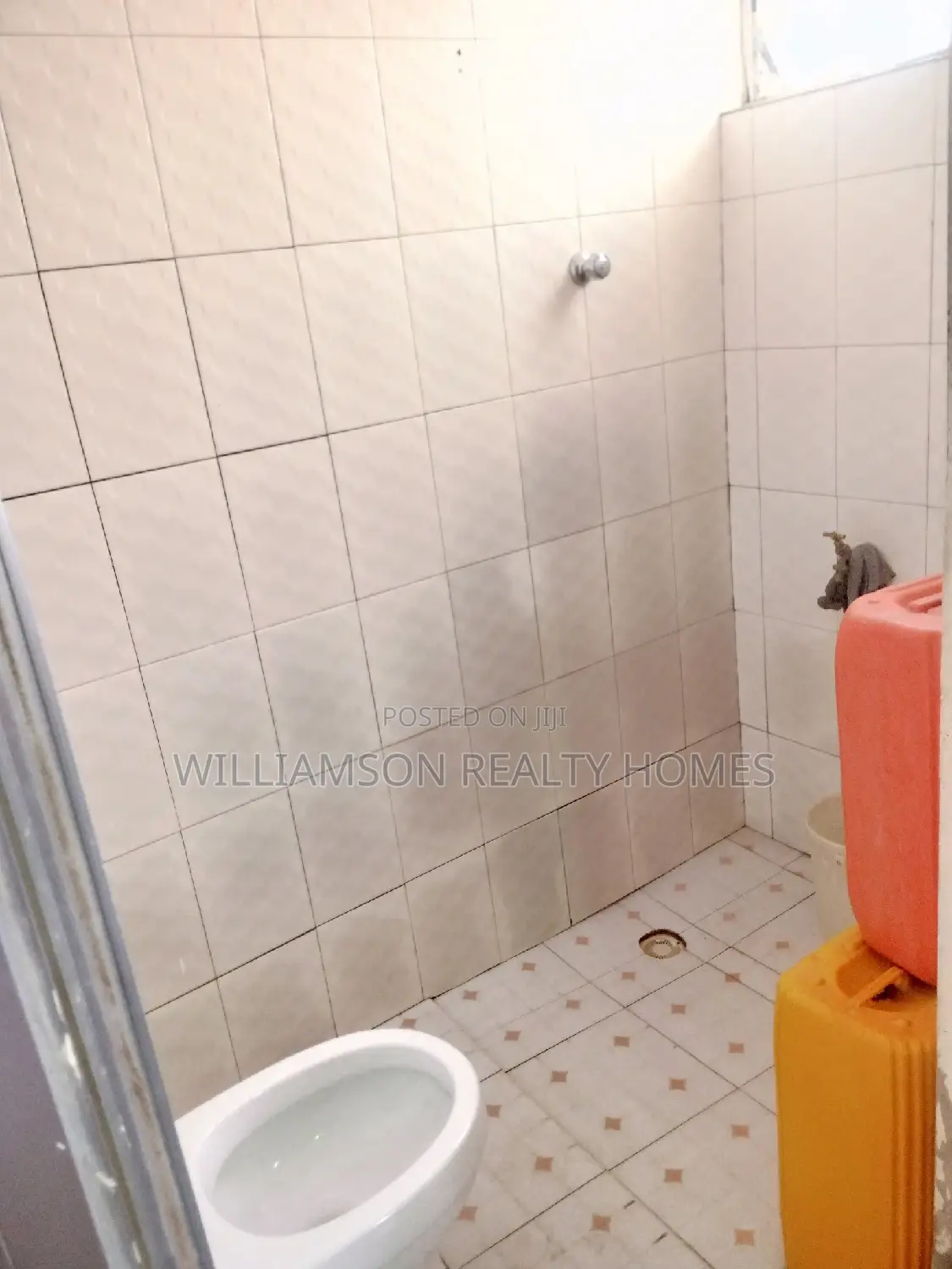 1bdrm Apartment in Hfc Estate, Spintex for rent