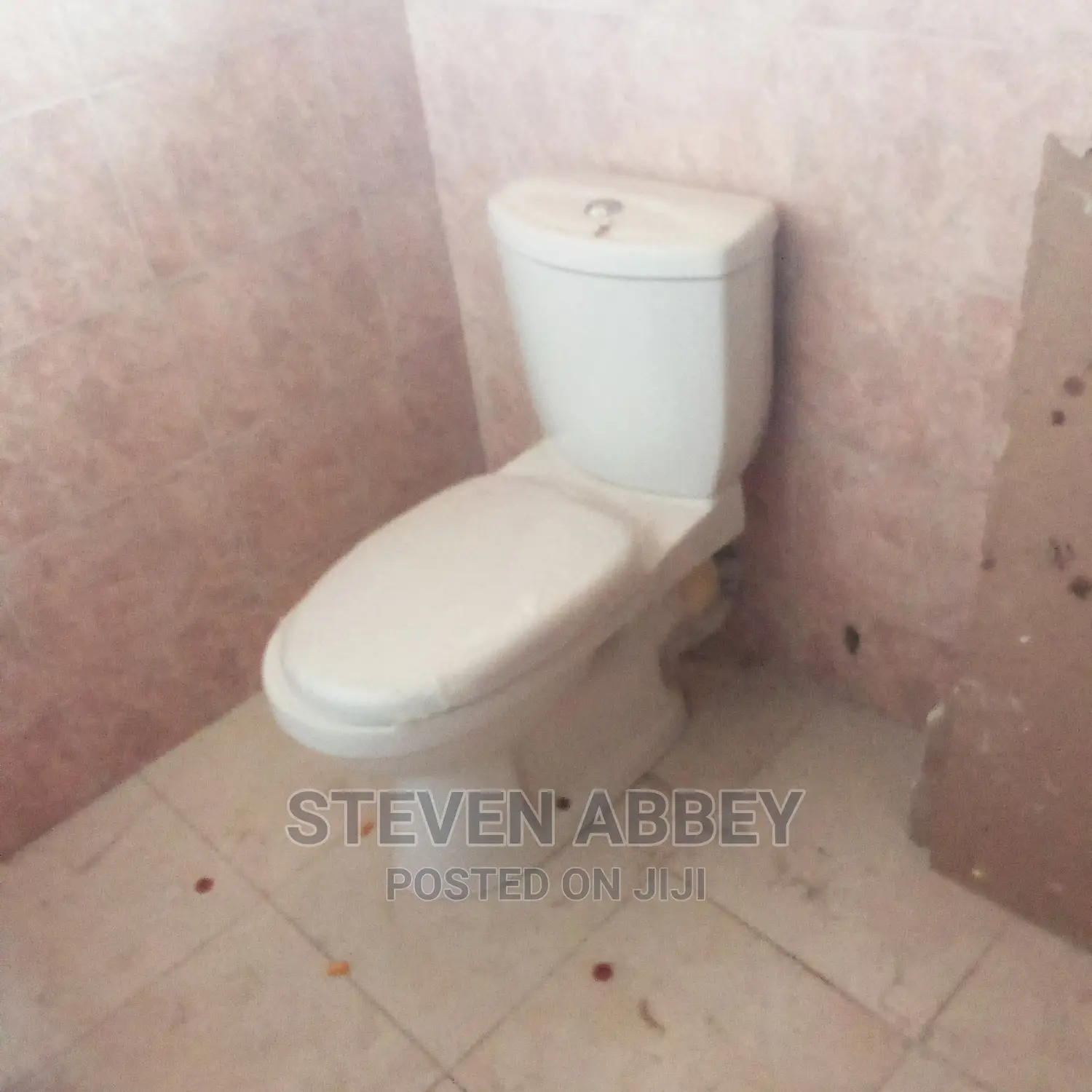 4bdrm Apartment in Stephen, Teshie-Nungua Estates for Rent