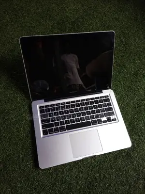 Laptop Apple MacBook Pro 2012 4GB Intel Core I5 HDD 500GB