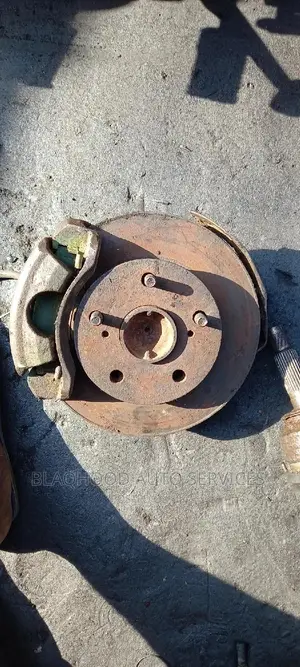 Toyota Hilux/Tacoma (2x4) Front Wheel Hub Pair Available
