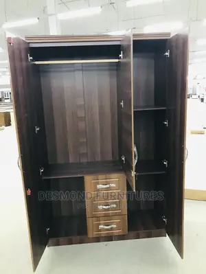 Three Doors Wardrobe With a Mirror (9033)