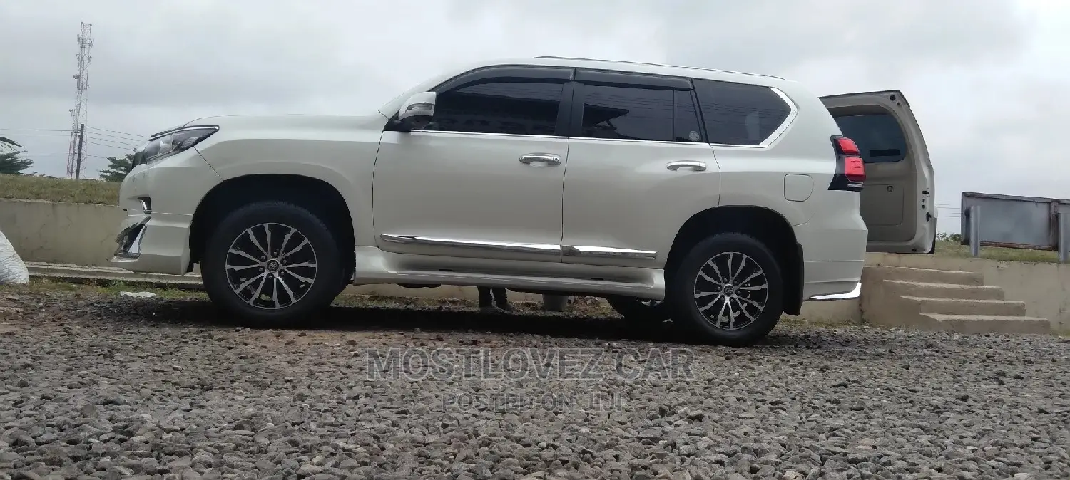 Car Rentals . Toyota Landcruisers Prado for Rent in Ghana