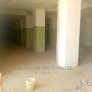 648 Sqm Warehouse at North Kaneshie for Rent