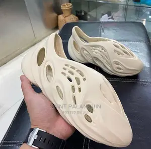 Kanye Yeezy Foam Sandals