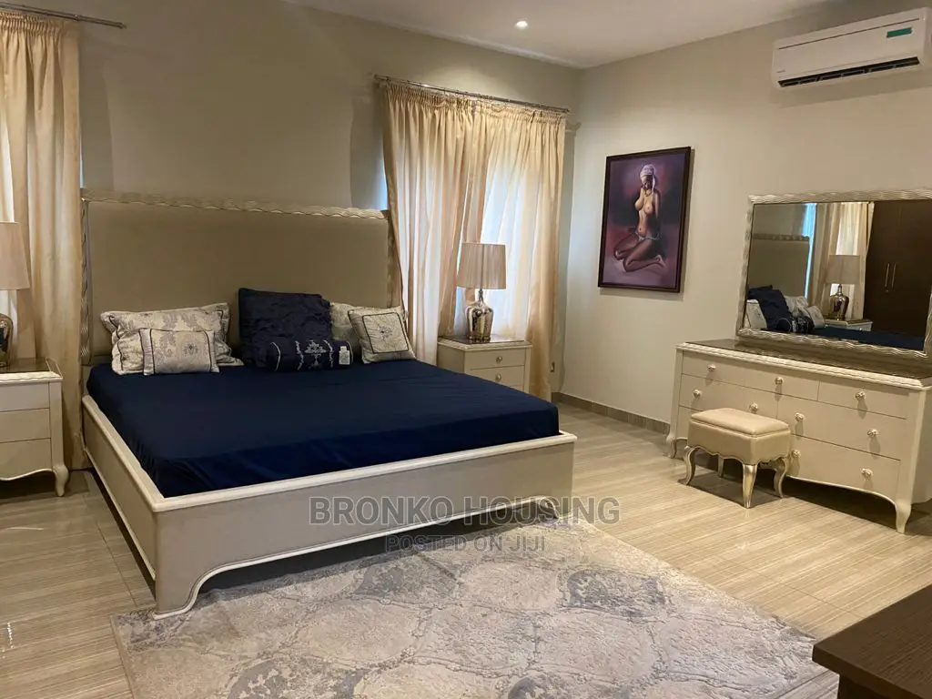 Furnished 4bdrm Townhouse / Terrace in Bronko Housing, Cantonments