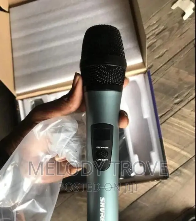 Shure U-3600 Cordless Microphone
