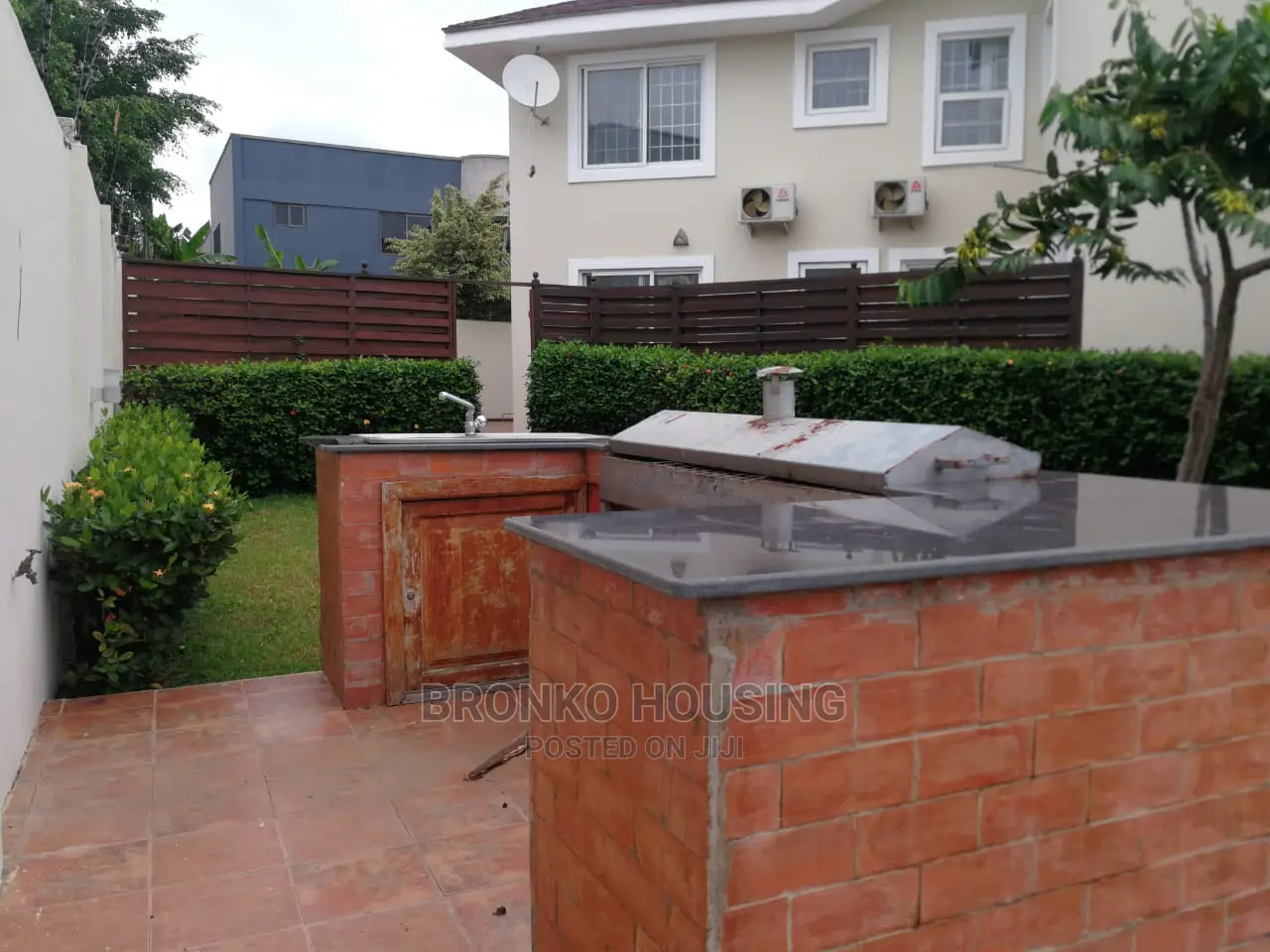 4bdrm House in Bronko Housing, Airport Residential Area for Rent
