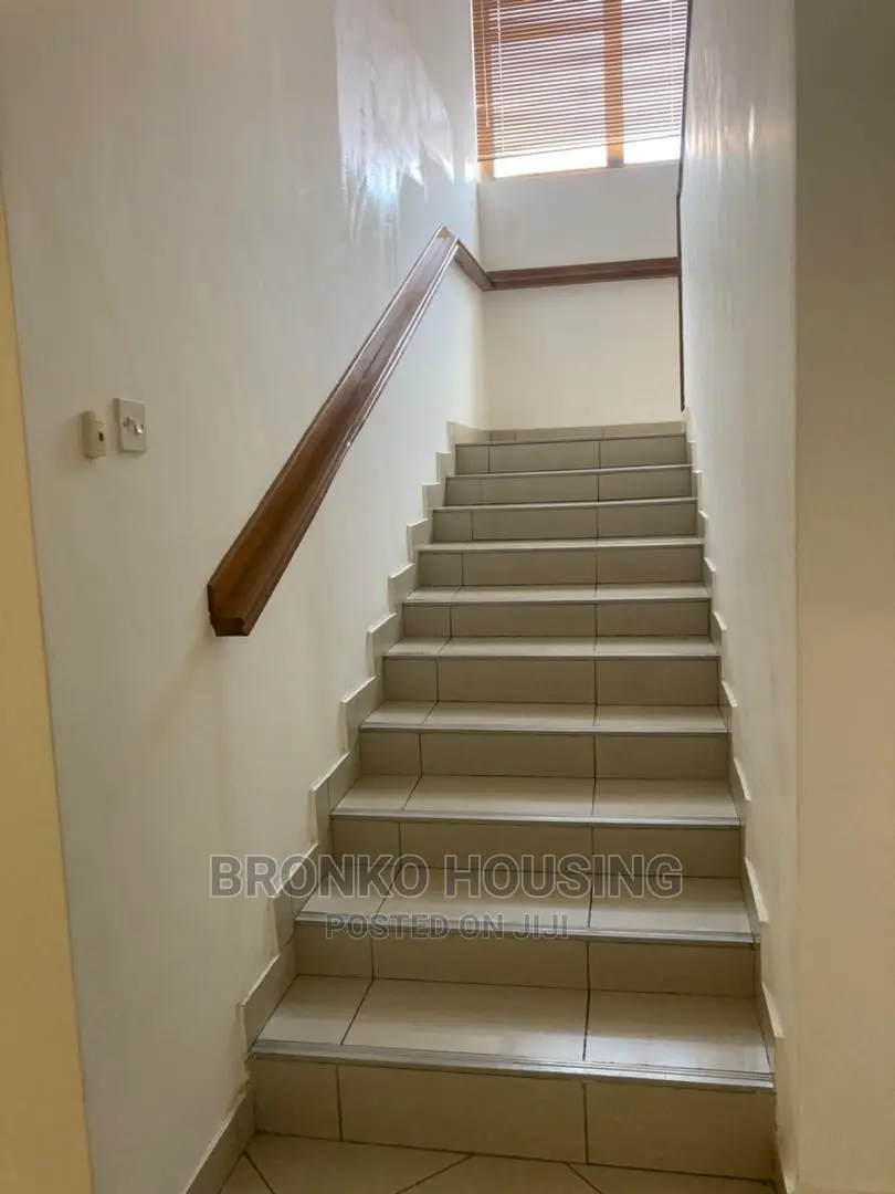 4bdrm House in Bronko Housing, Airport Residential Area for Rent