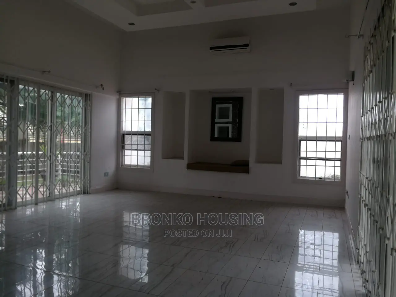 4bdrm House in Bronko Housing, Airport Residential Area for Rent
