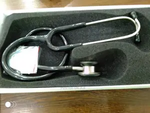 Littmann Sthethoscope (Doctors Sthethoscope)