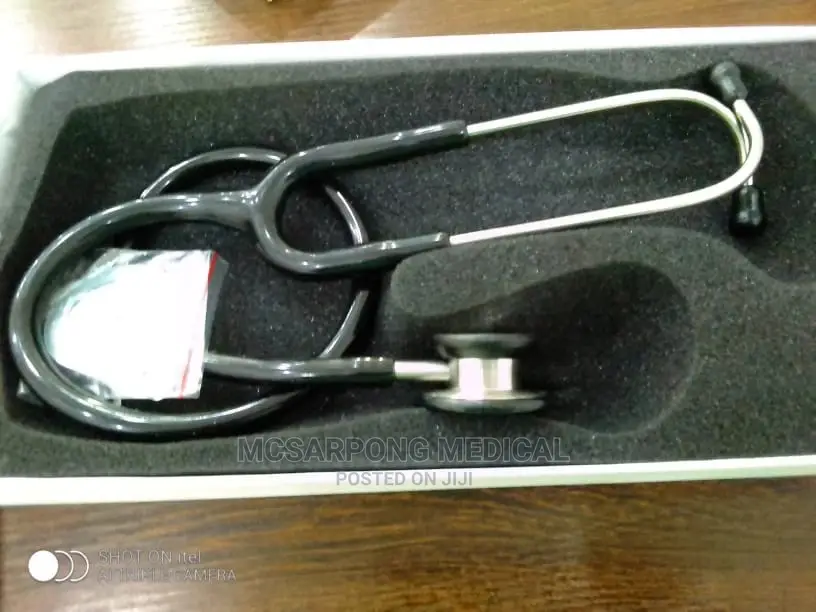 Littmann Sthethoscope (Doctors Sthethoscope)
