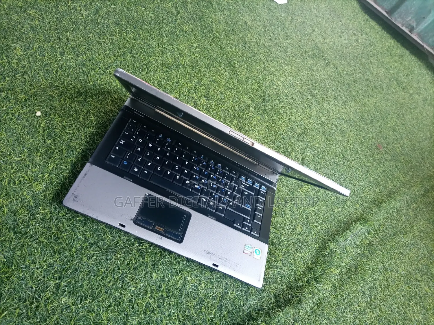 Laptop HP Compaq 2210b/Ct 2GB Intel Core 2 Quad HDD 128GB