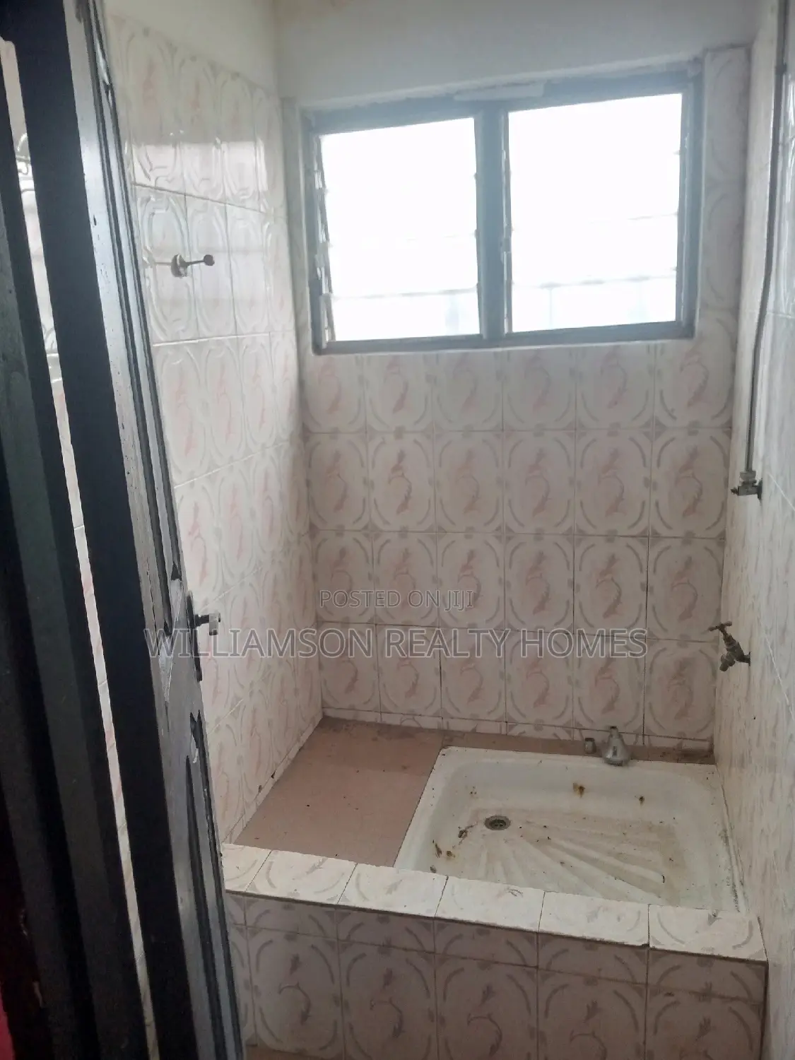 3bdrm Apartment in Hfc Estate, Spintex for rent