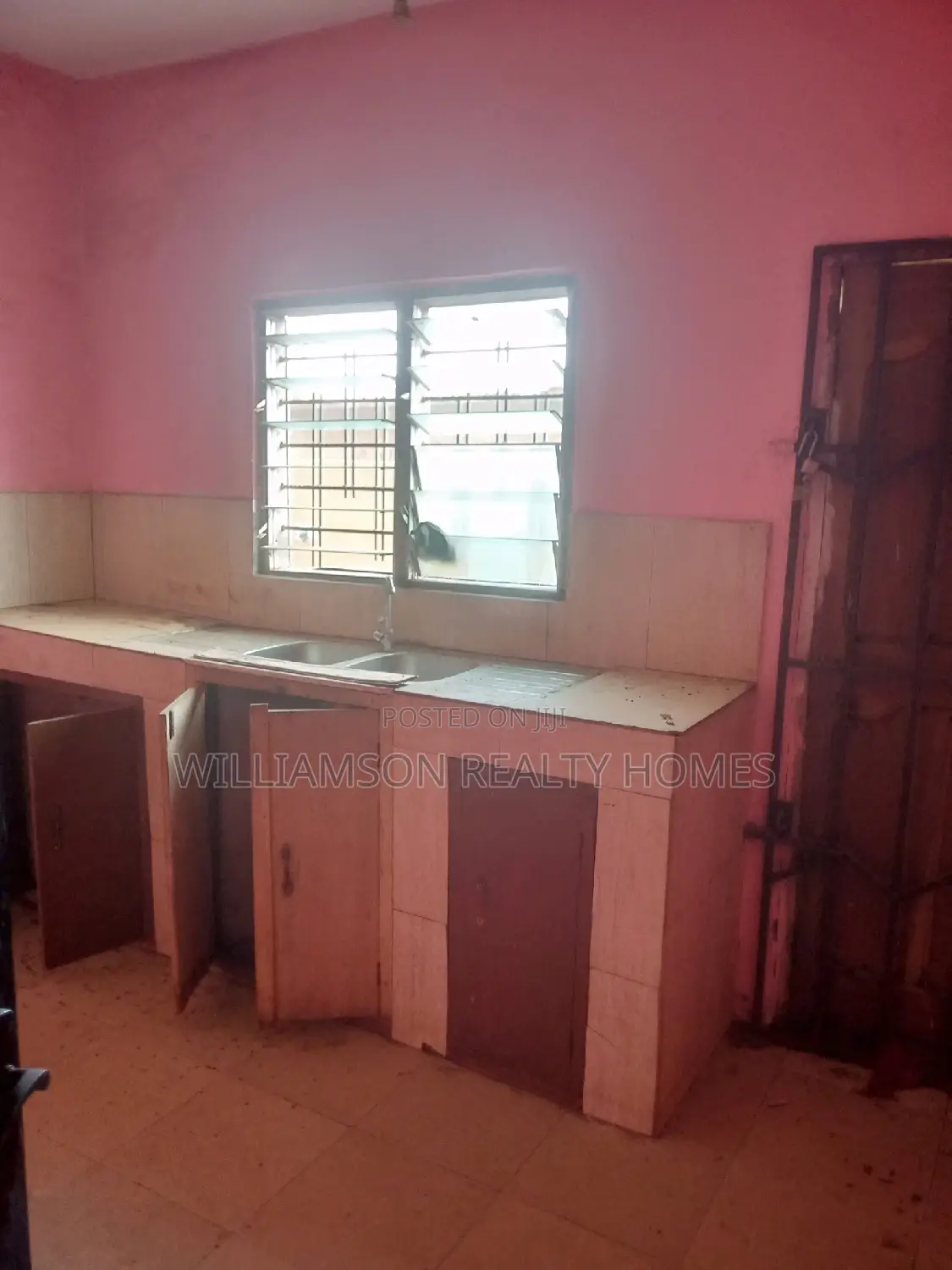 3bdrm Apartment in Hfc Estate, Spintex for rent