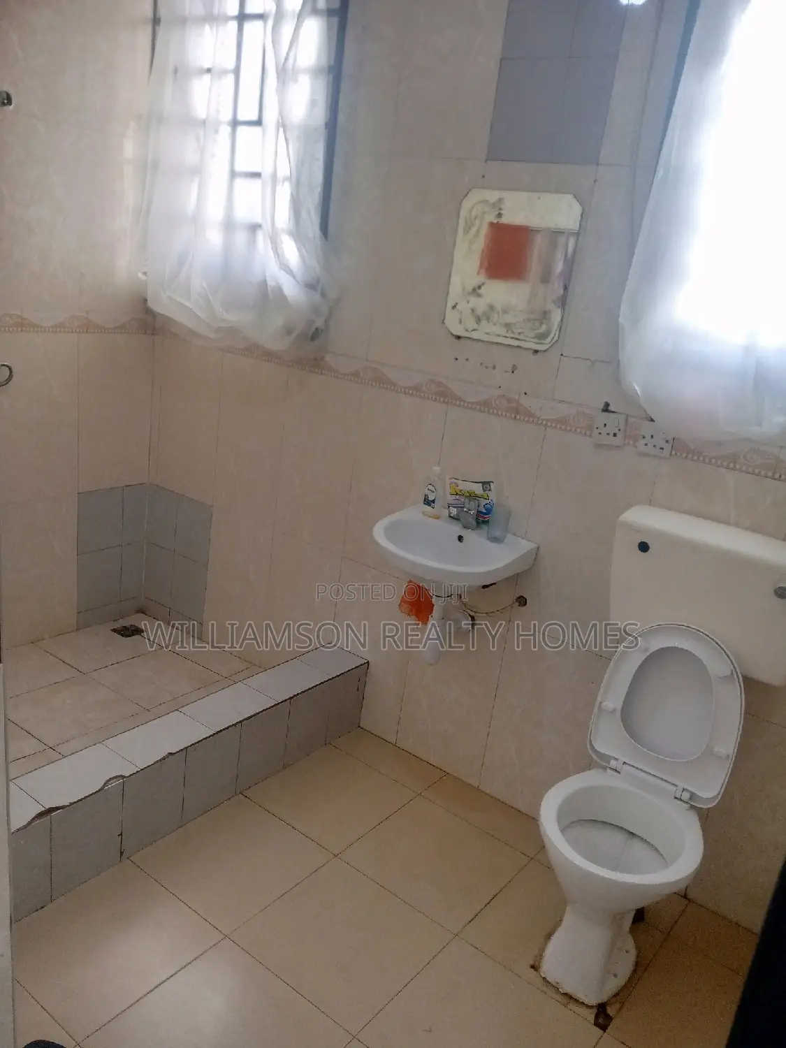 1bdrm Apartment in Hfc Estate, Spintex for rent
