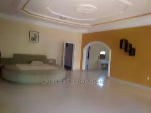7bdrm House in East Legon for sale