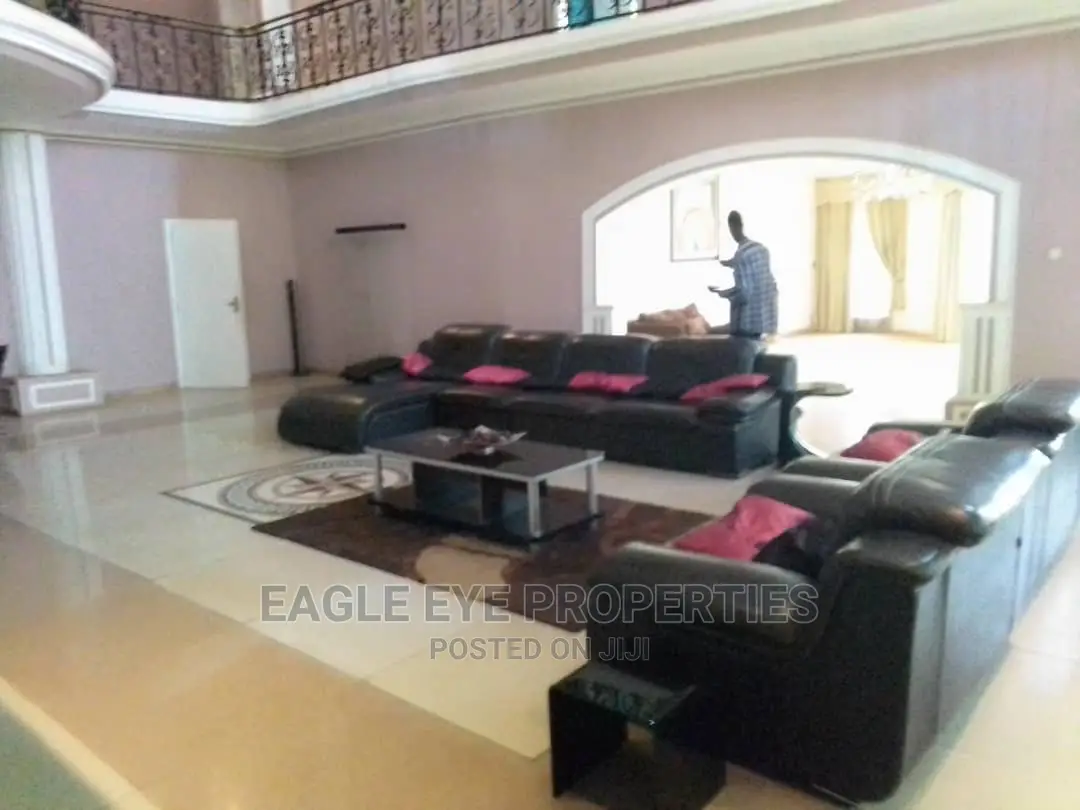 7bdrm House in East Legon for sale