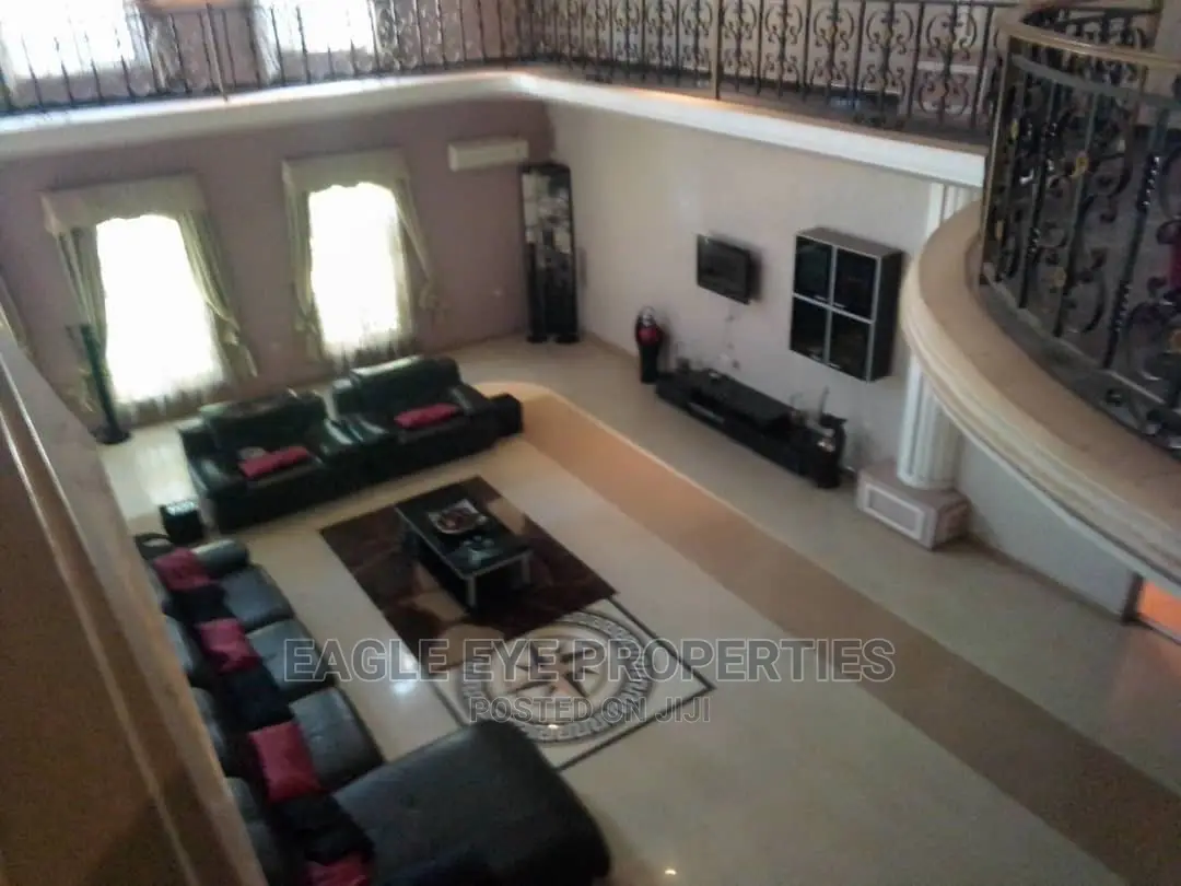 7bdrm House in East Legon for sale