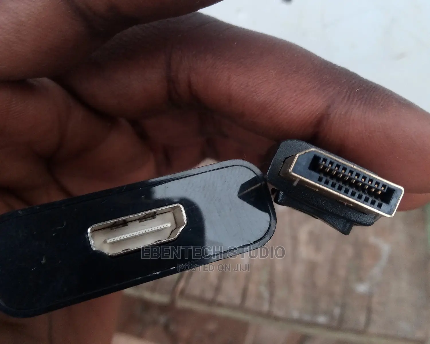 Display Port (DP) to HDMI Adapter